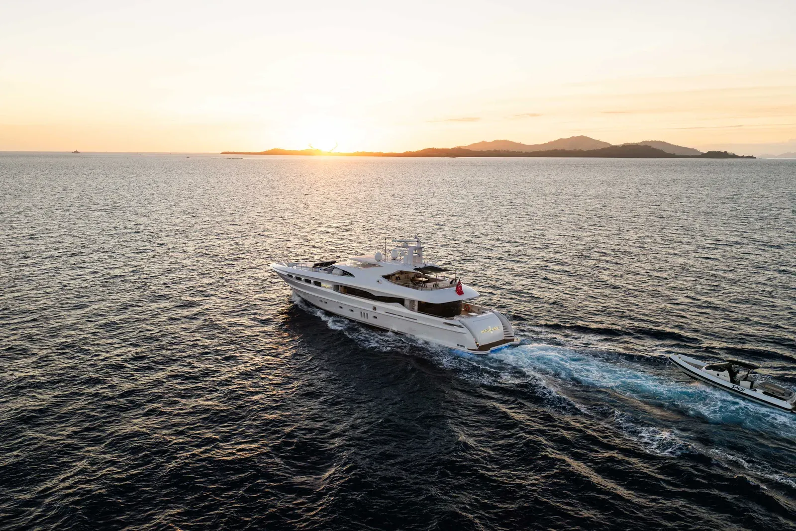 M/Y Impulsive, Fiji 2026, frame 10