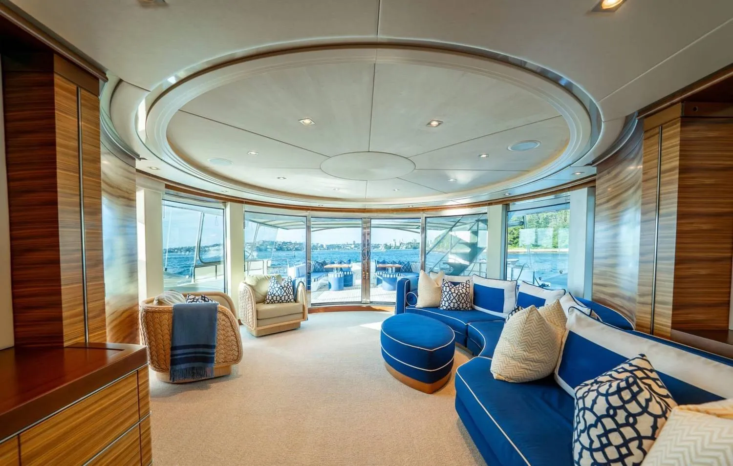 M/Y Lumir, frame 11
