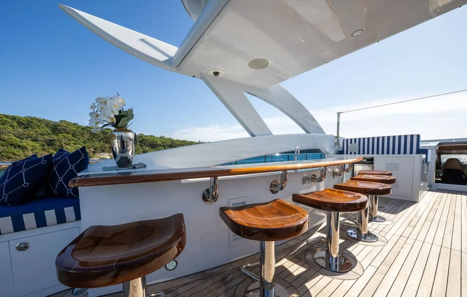 M/Y Lumir, frame 14