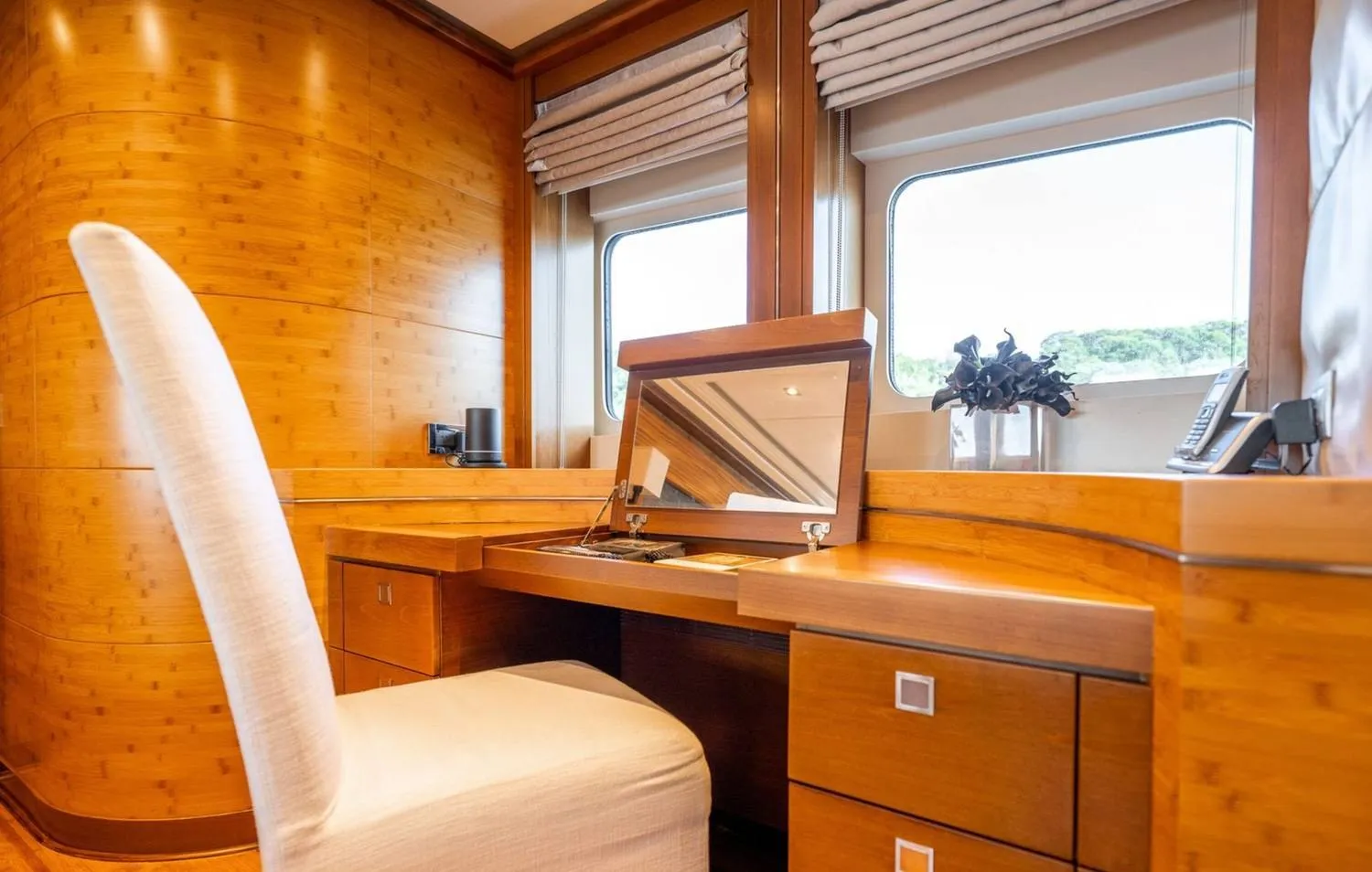 M/Y Lumir, frame 16