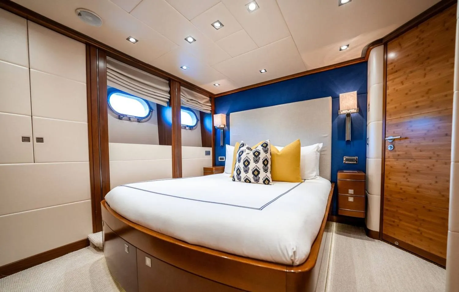 M/Y Lumir, frame 13